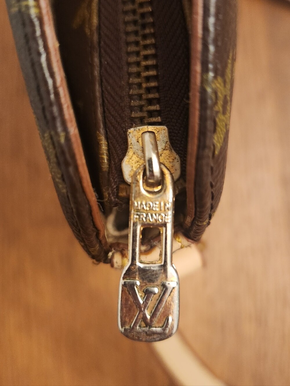 Louis Vuitton Druot Monogram Crossbody - Brown with Tan Trim - Picture 9 of 16
